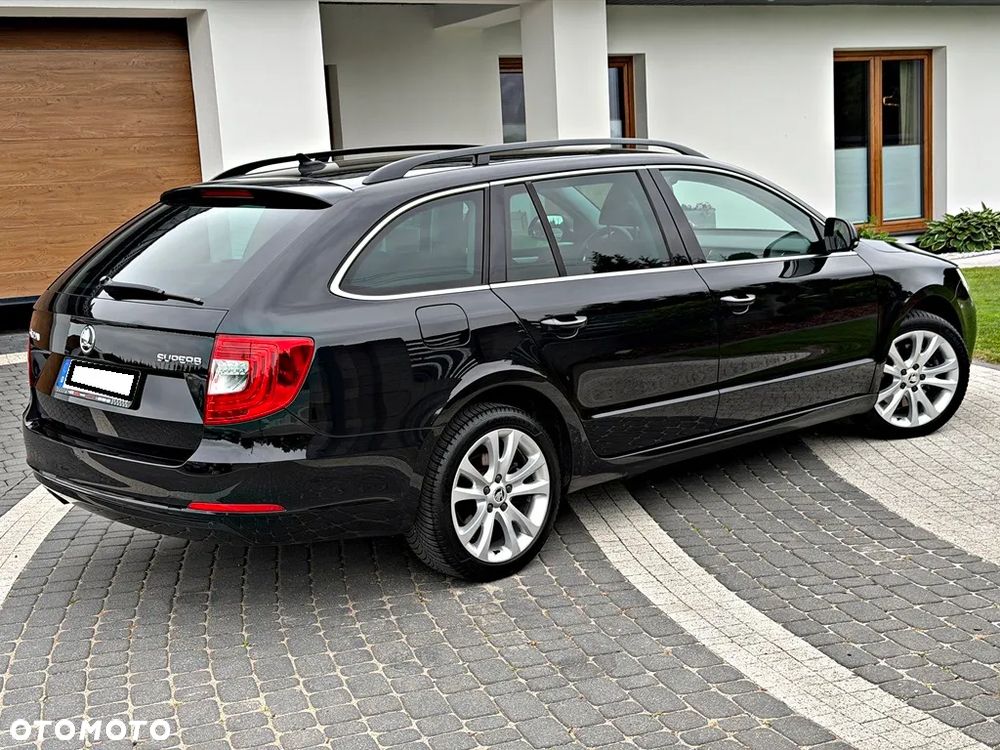 Skoda Superb 2.0 TDI Ambition DSG - 8