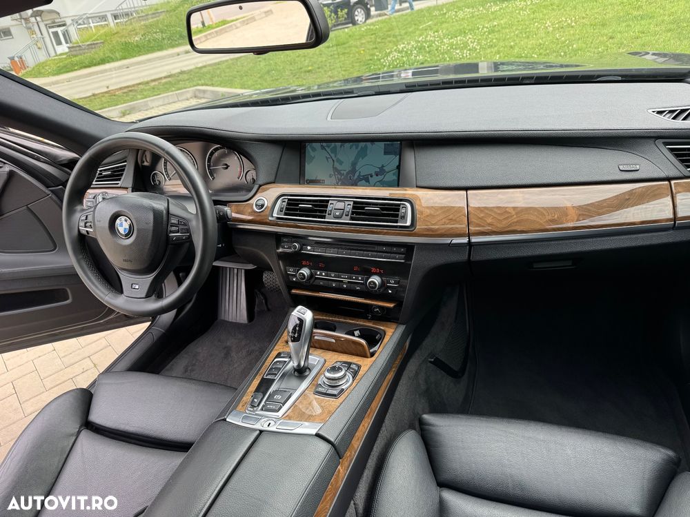 BMW Seria 7 730d Aut. - 9
