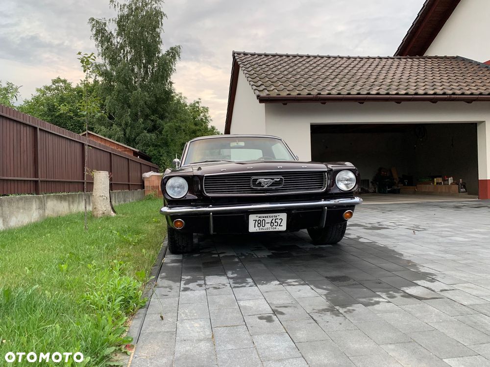 Ford Mustang - 2