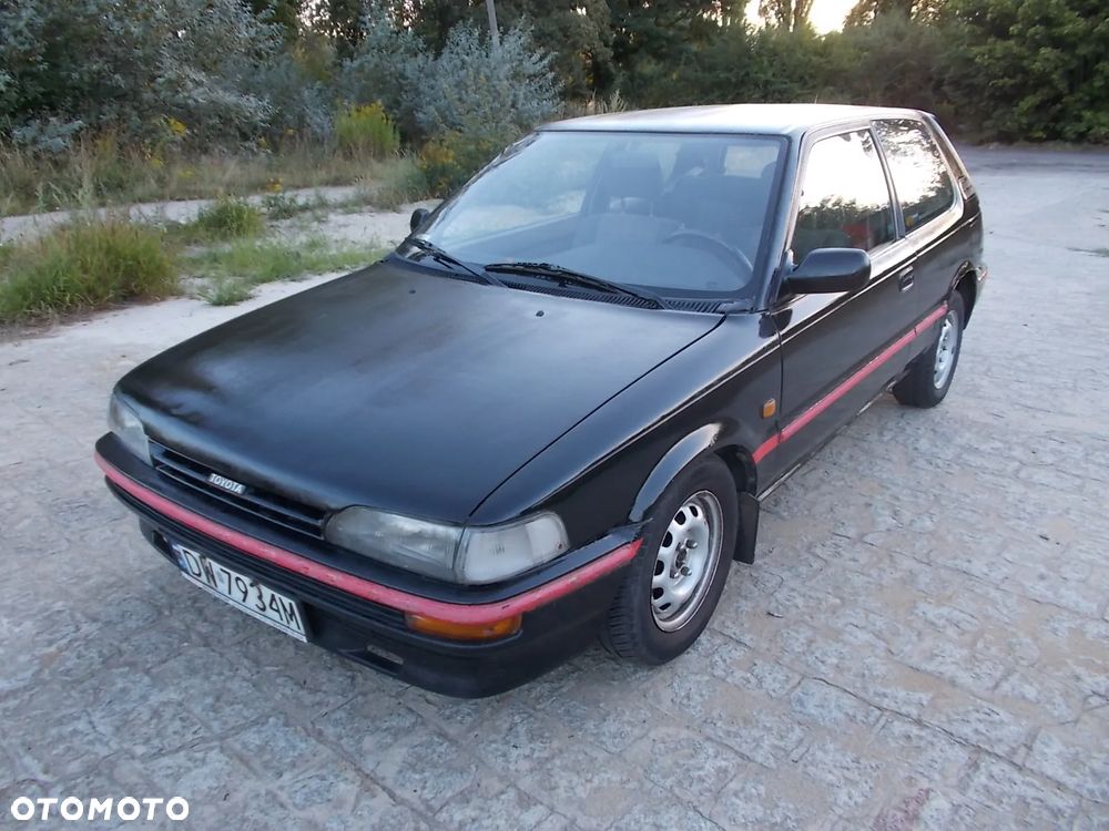 Toyota Corolla - 1