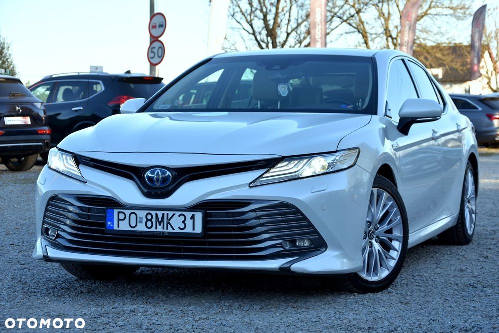 Toyota Camry 2.5 Hybrid Executive CVT - 2