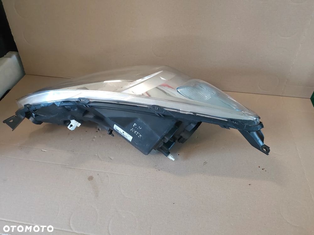 NISSAN NOTE I LIFT 10- LAMPA PRAWY PRZÓD ANGLIA UK - 6