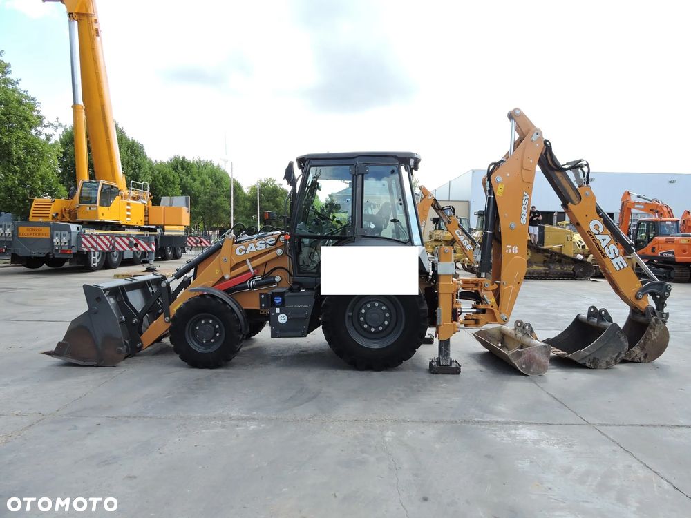 Case 580SV , Koparko-ładowarka 2022, łyżka 4 w 1 - 1