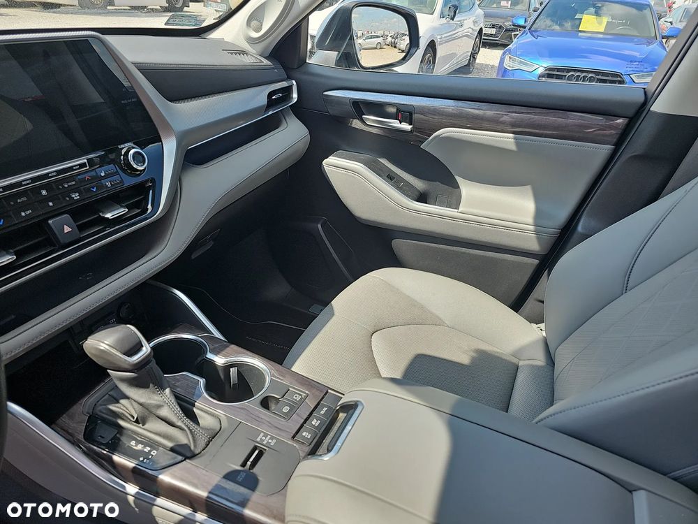Toyota Highlander 2.5 Hybrid Executive - 16