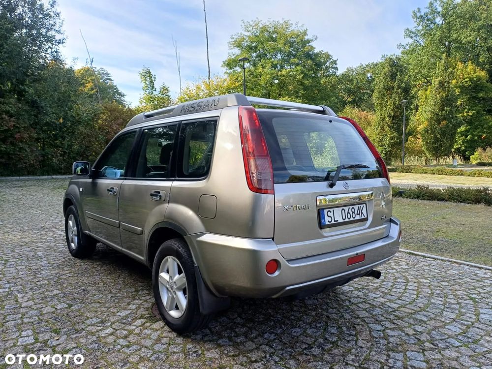Nissan X-Trail 2.2 dCi 4x4 Elegance - 3