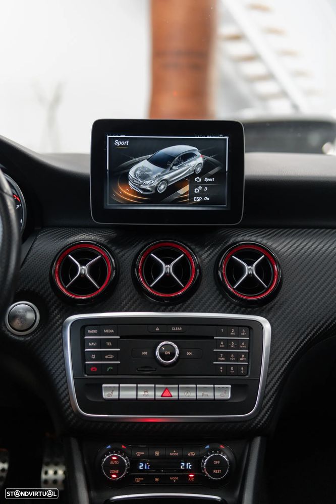Mercedes-Benz A 45 AMG 4Matic Speedshift 7G-DCT - 47