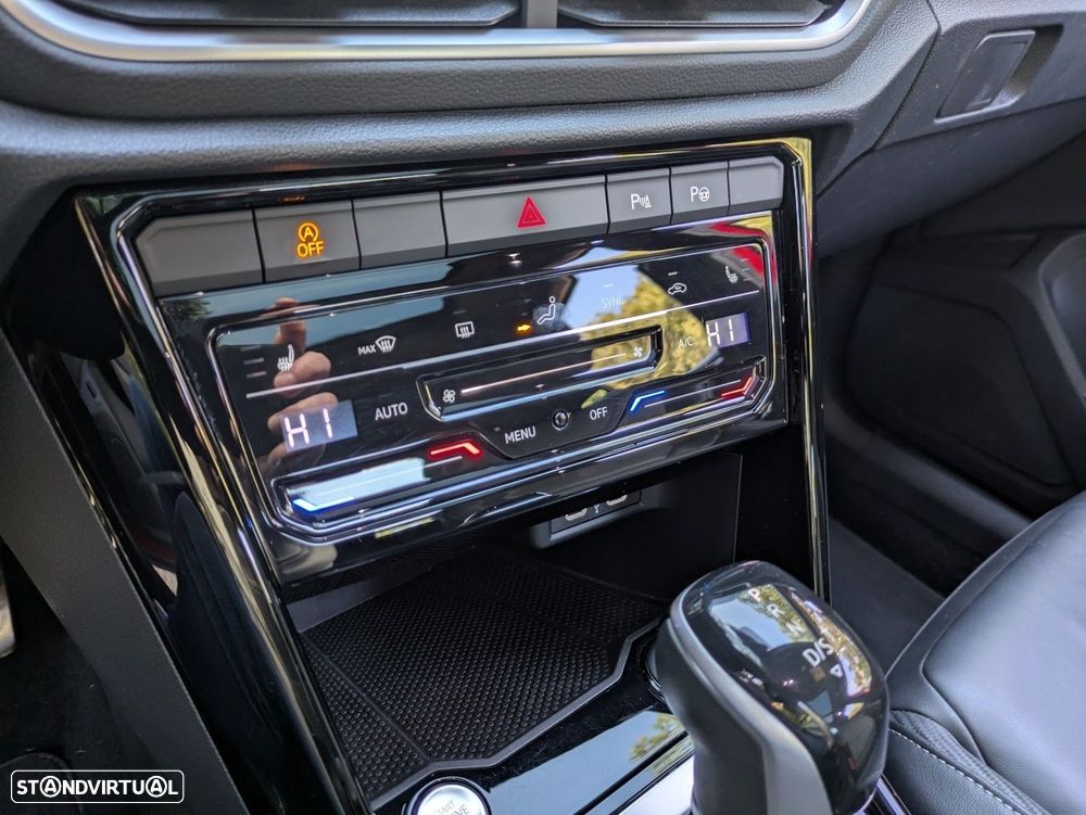 VW T-Roc 2.0 TDI R-Line DSG - 38