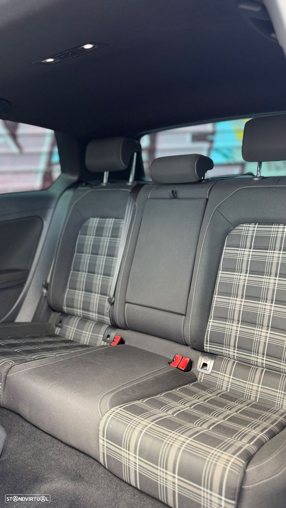 VW Golf 2.0 TDi GTD DSG - 7