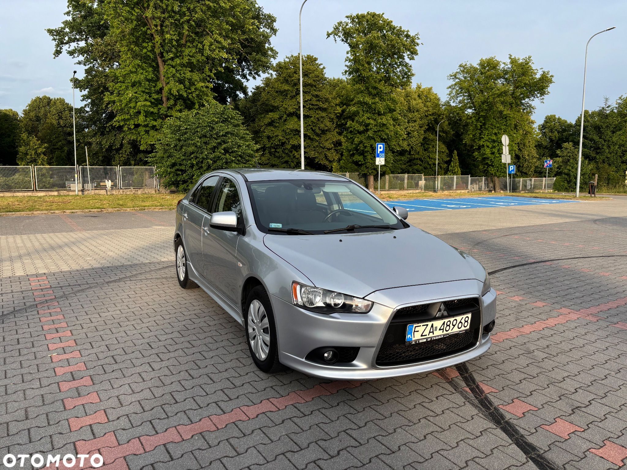 Mitsubishi Lancer 1.8 Invite - 1