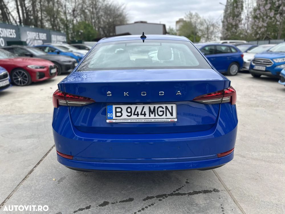 Skoda Octavia 2.0 TDI DSG Ambition - 6