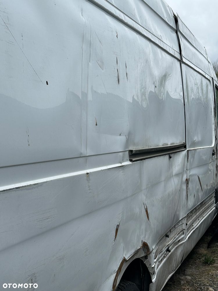 Mercedes-Benz Sprinter - 21