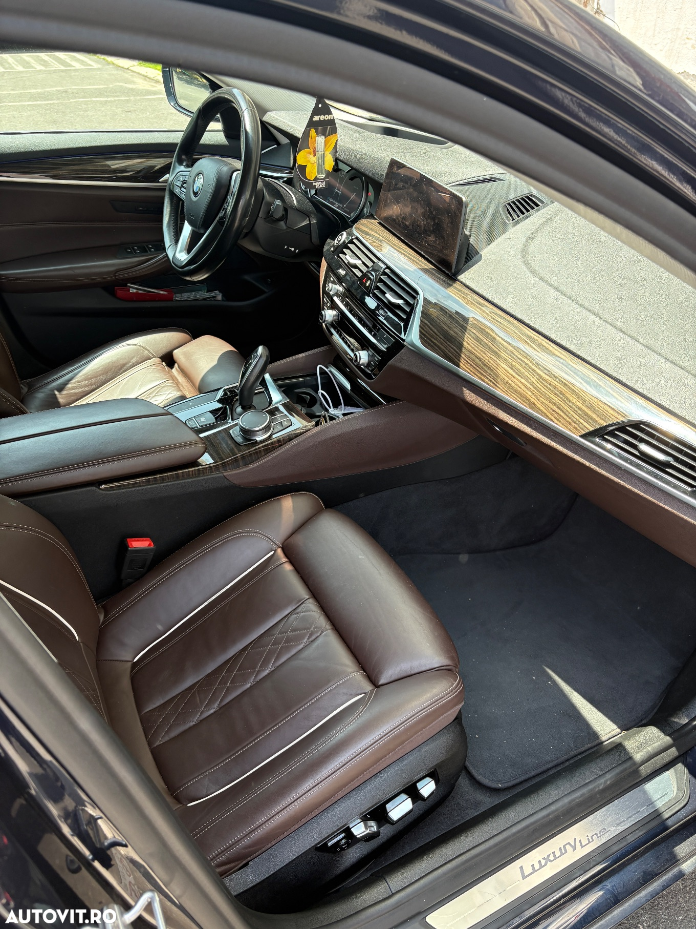 BMW Seria 5 520i AT - 11