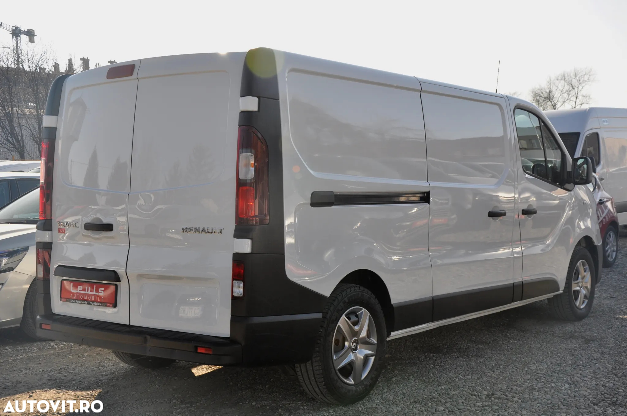 Renault Trafic L2H1 Van - 4
