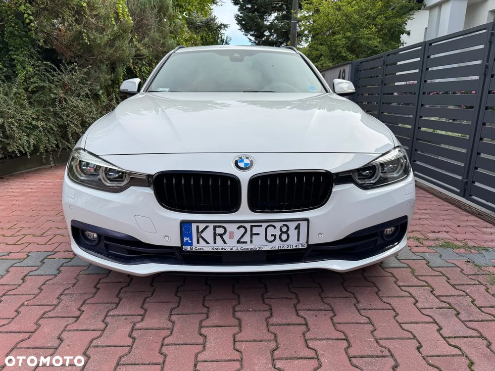 BMW Seria 3 330i xDrive Sport Line Shadow - 4