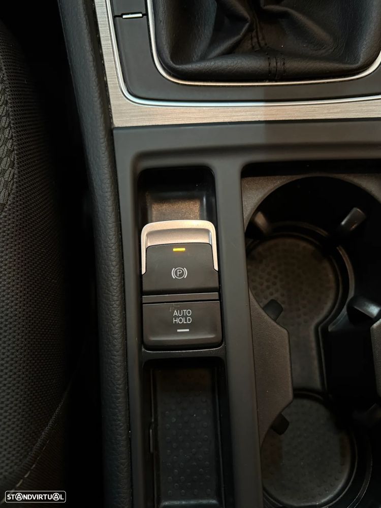 VW Golf Variant 1.6 TDi BlueMotion Confortline - 18