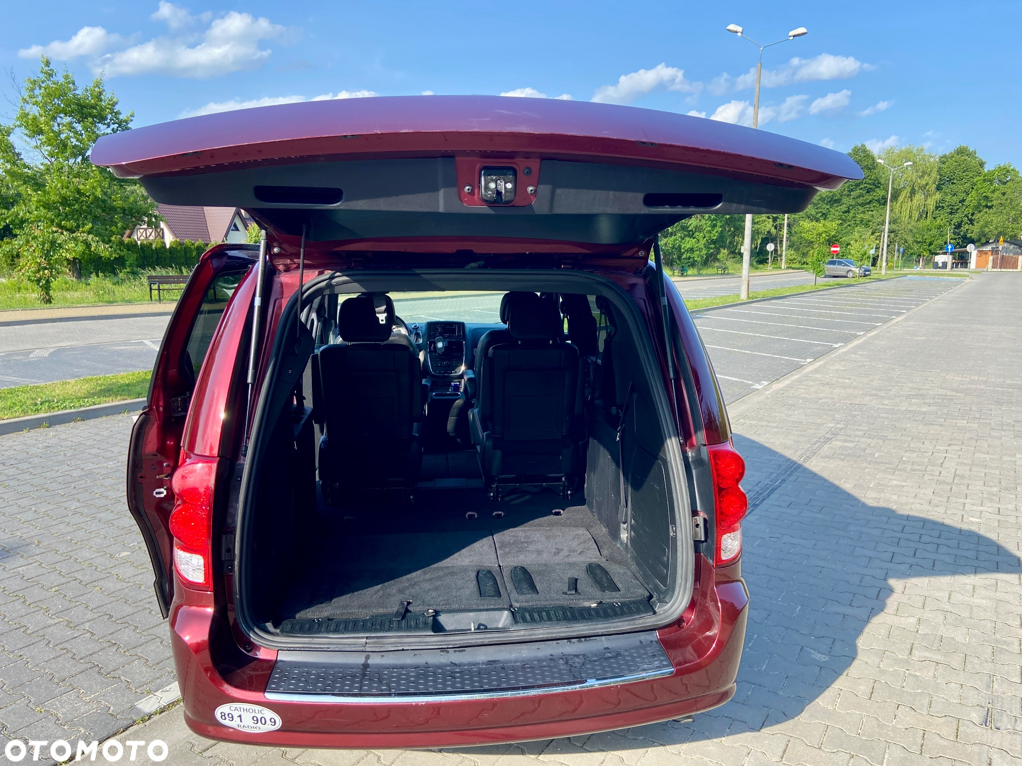 Dodge Grand Caravan - 11