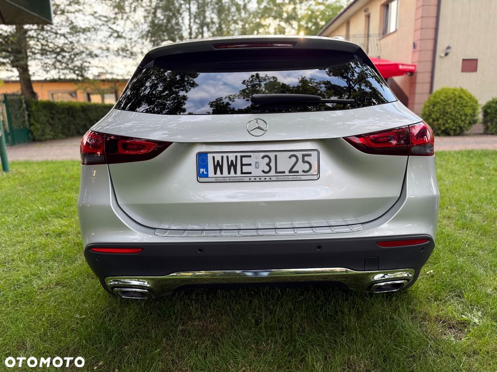 Mercedes-Benz GLA 220 d 4-Matic 8G-DCT - 13