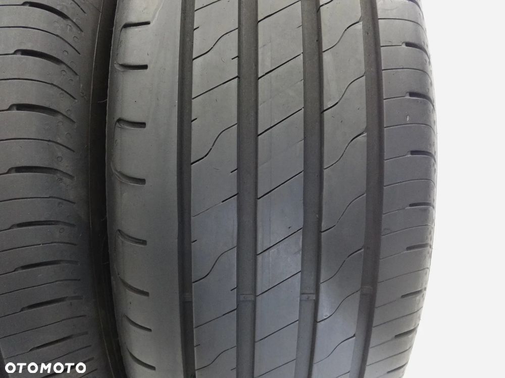 215/55/17 Goodyear EfficientGrip Performance 2 - 3