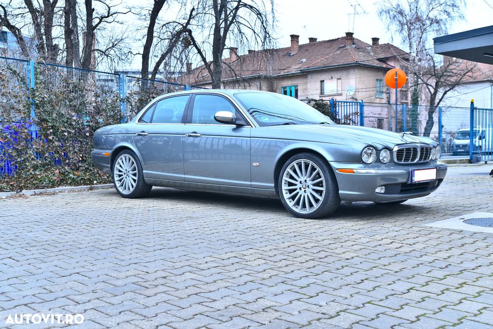 Jaguar XJ XJ6 2.7 Twin Turbo Diesel Executive - 3