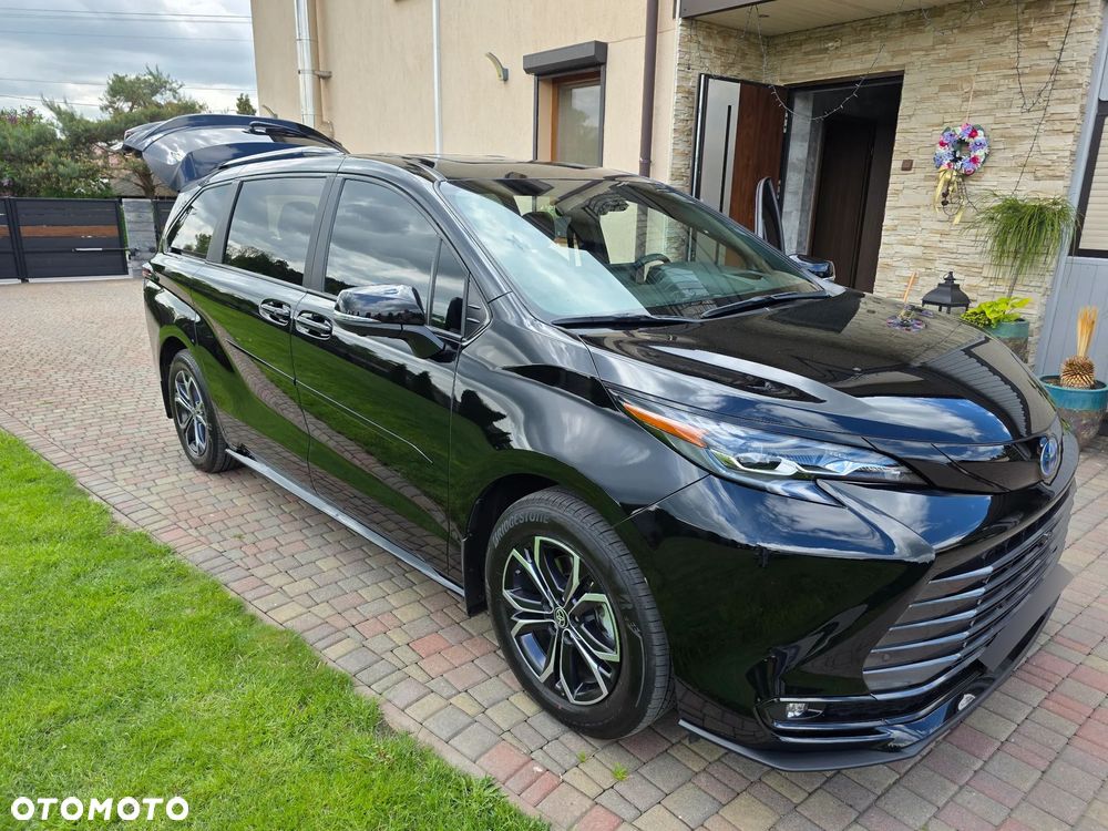 Toyota Sienna - 28