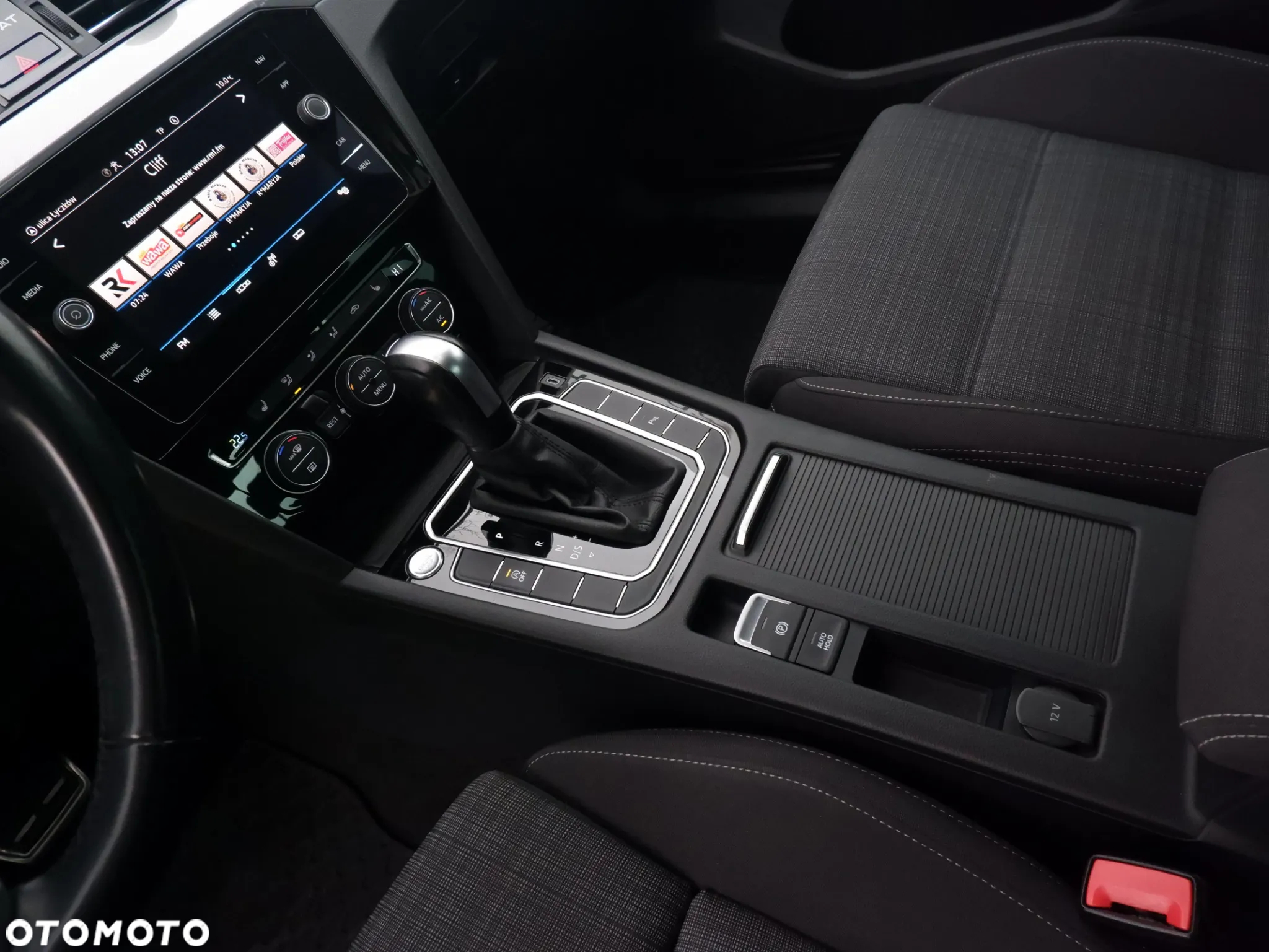 Volkswagen Passat - 13