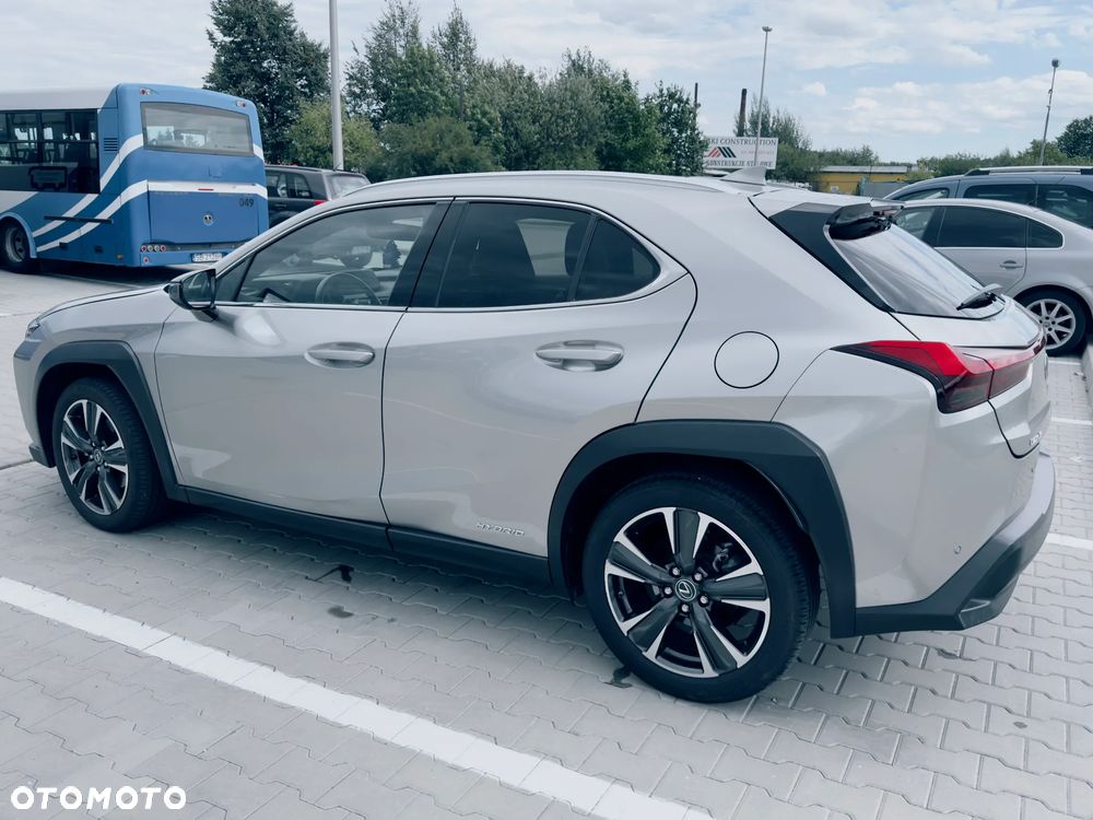 Lexus UX - 13