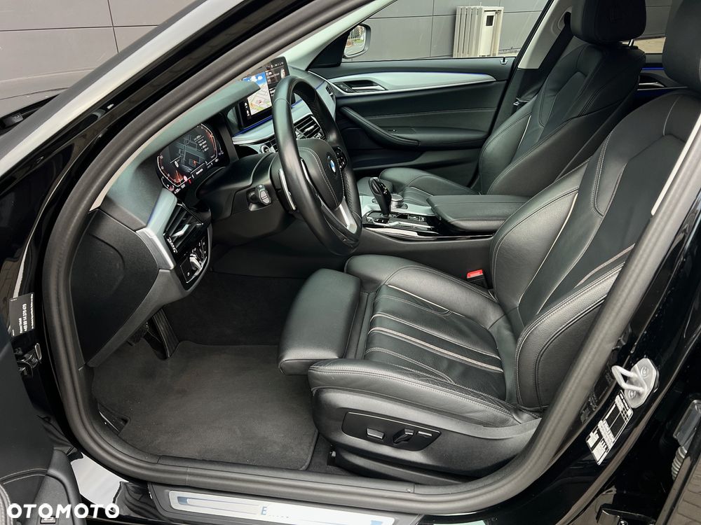 BMW Seria 5 520d Efficient Dynamics Edition Sport Line - 19