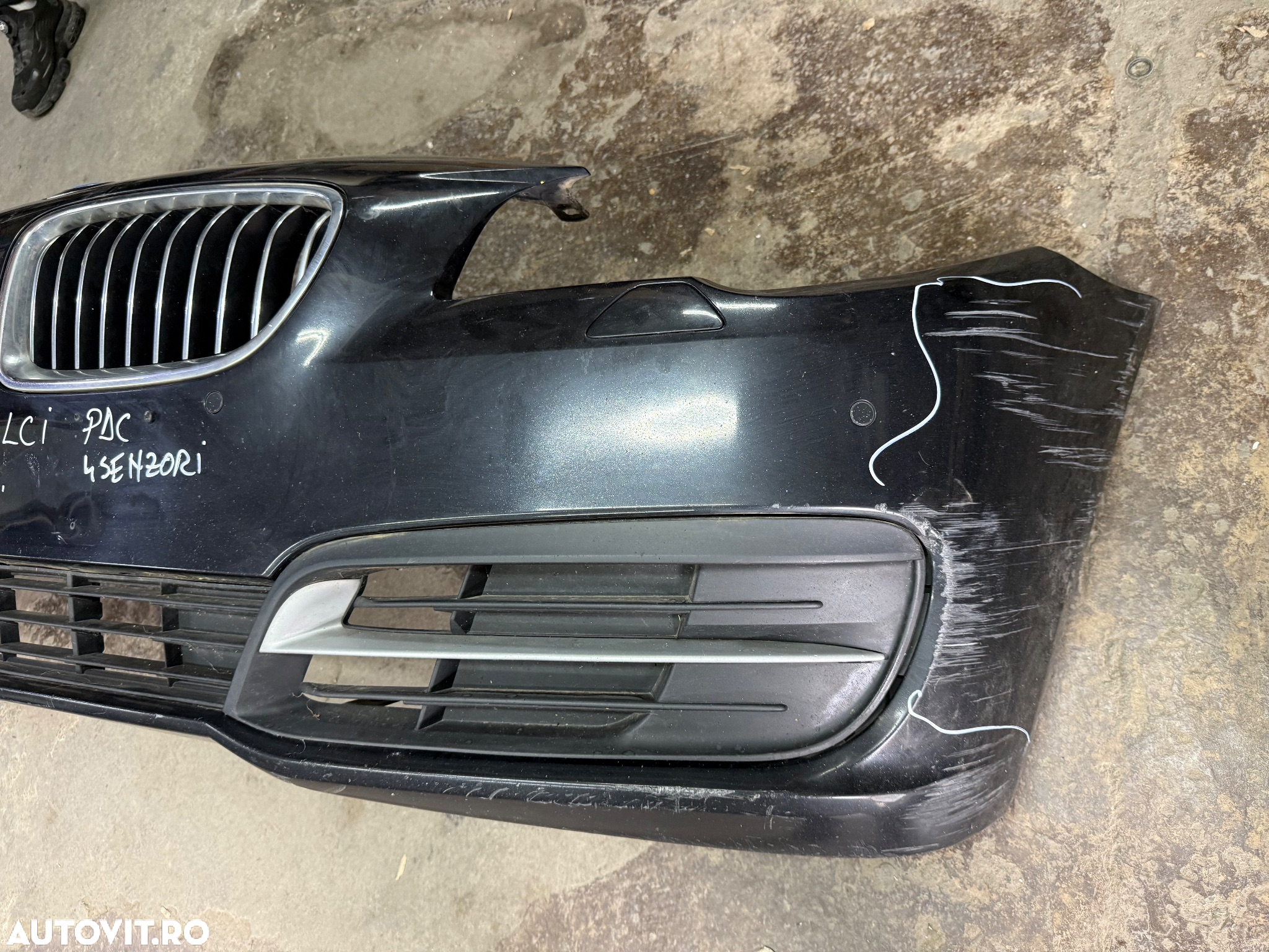Bara fata completa BMW seria 5 F10-F11 LCI facelift an 2013-2016 cu 4 senzori si gauri spalatoare - 5
