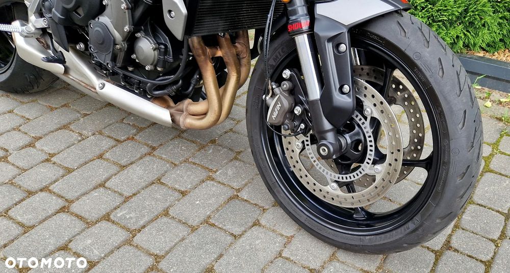 Triumph Trident - 12