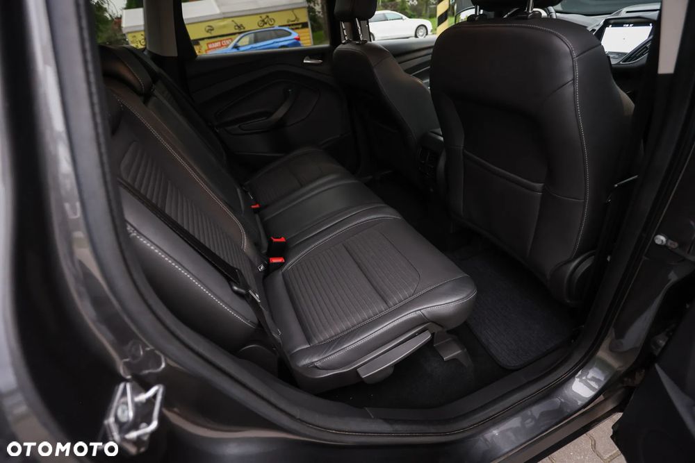 Ford Kuga 2.0 TDCi 4x4 Titanium - 16