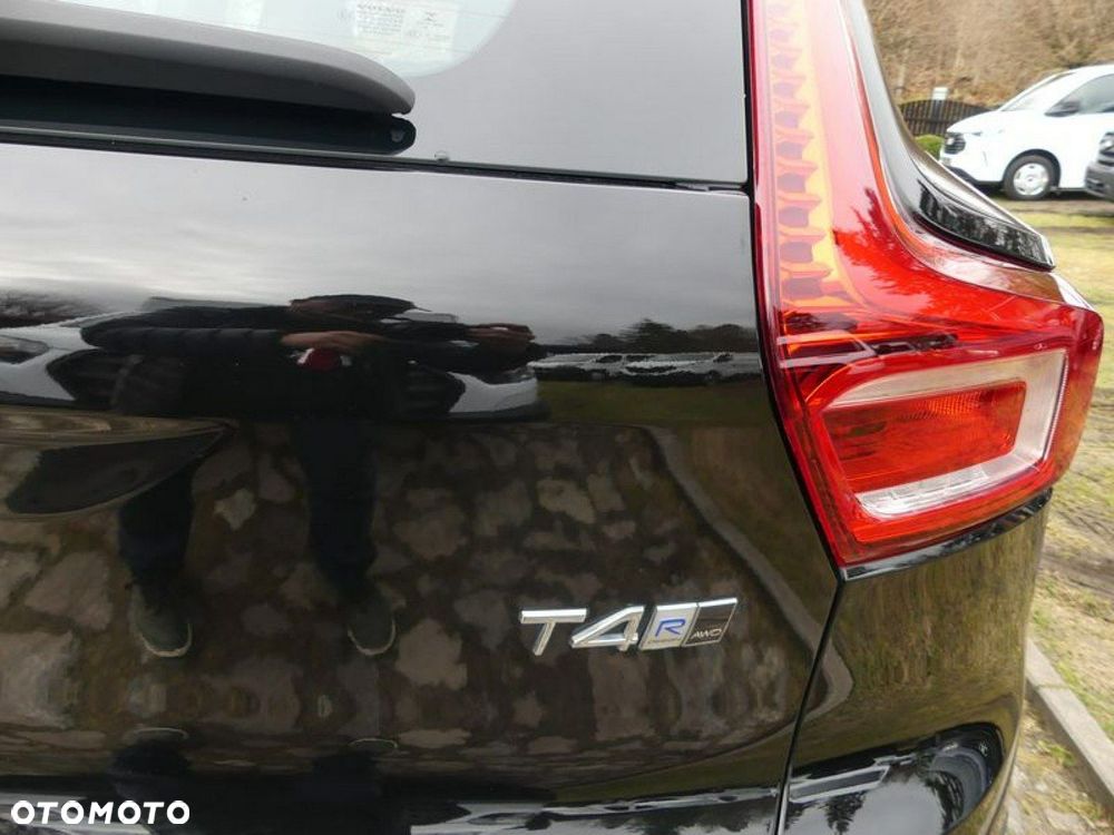 Volvo XC 40 T4 AWD Geartronic R-Design - 21