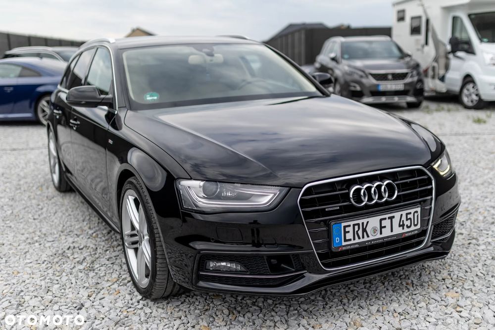 Audi A4 Avant 2.0 TDI DPF clean diesel quattro S tronic S line Sportpaket - 29