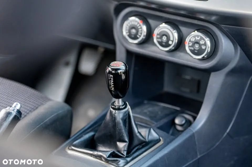 Mitsubishi Lancer 1.8 Intense - 17