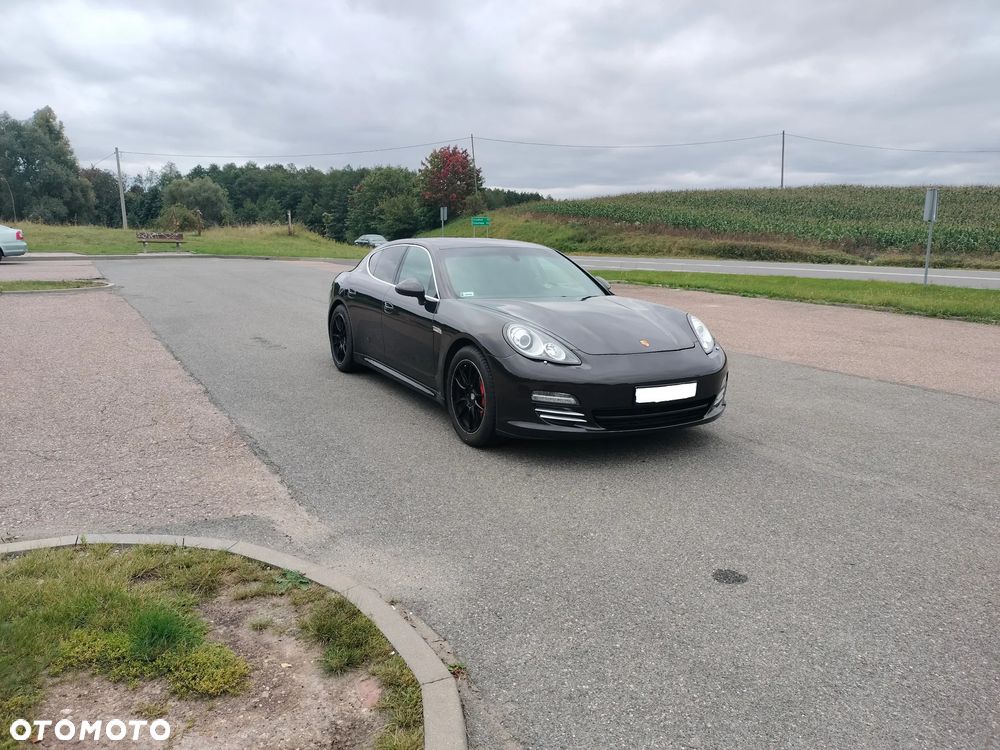Porsche Panamera 4S - 1