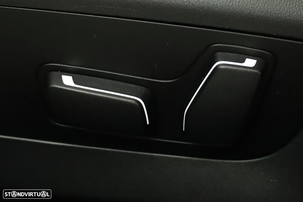 BMW 520 d Pack Desportivo M - 23