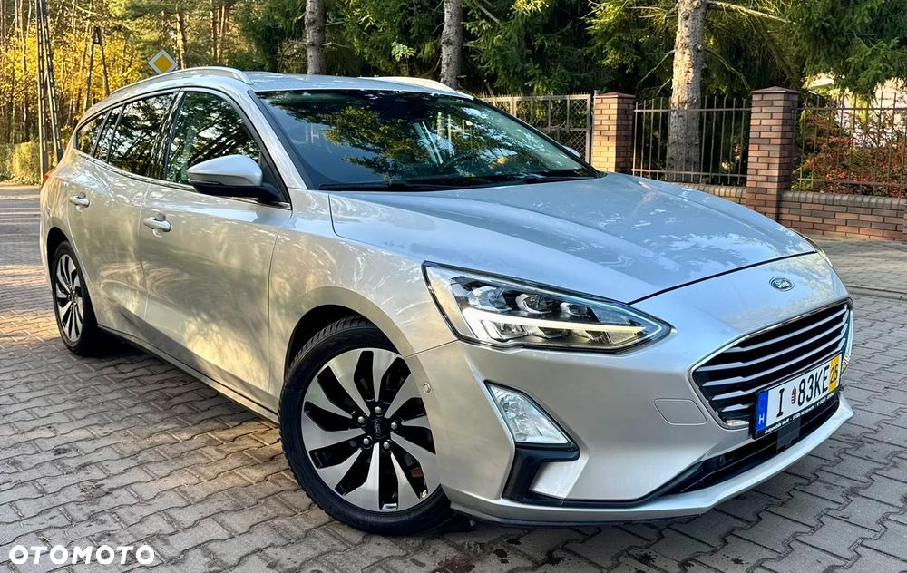 Ford Focus Turnier 1.5 EcoBlue Start-Stopp-System TITANIUM - 2