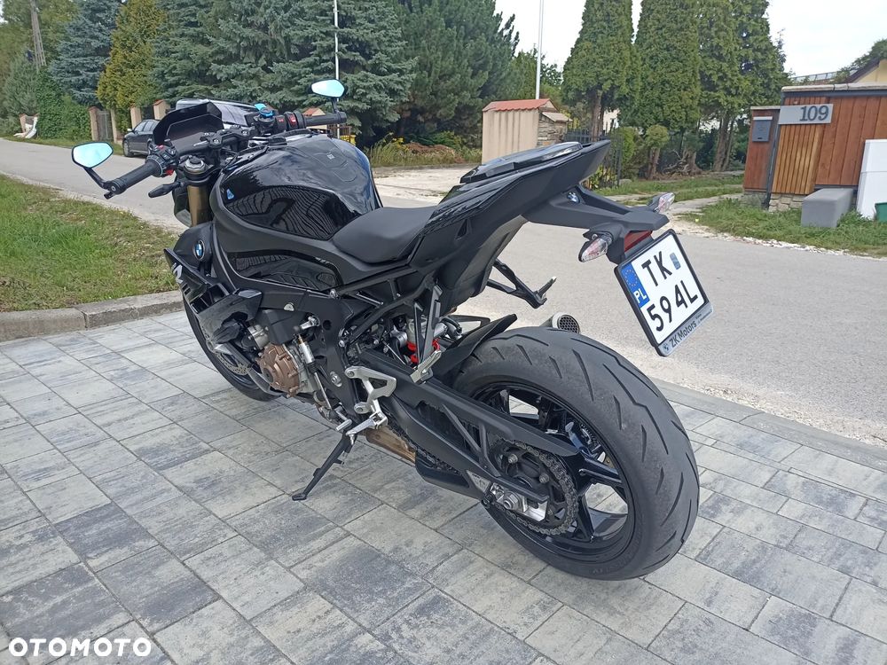 BMW S - 22