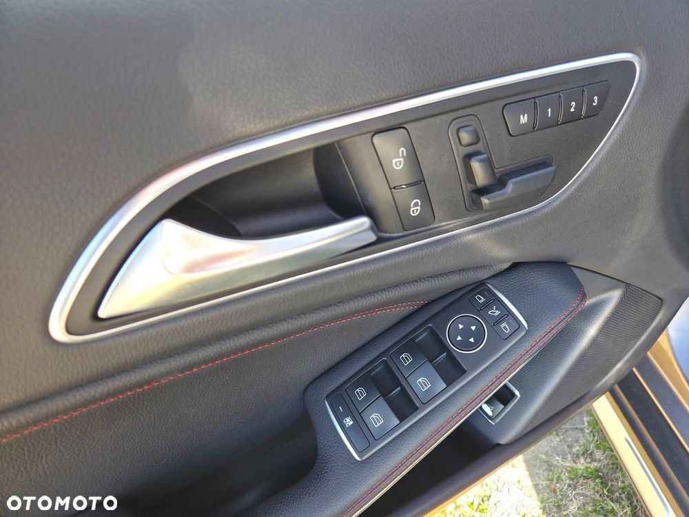 Mercedes-Benz GLA AMG 45 4-Matic - 23