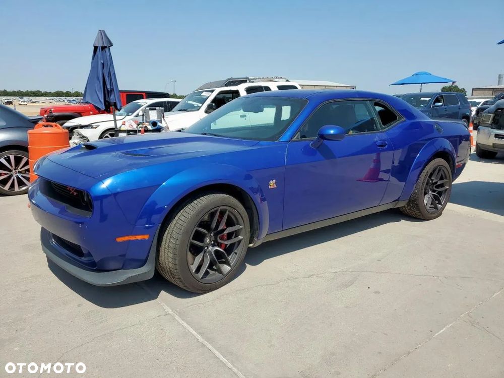 Dodge Challenger 6.4 Scat Pack - 2