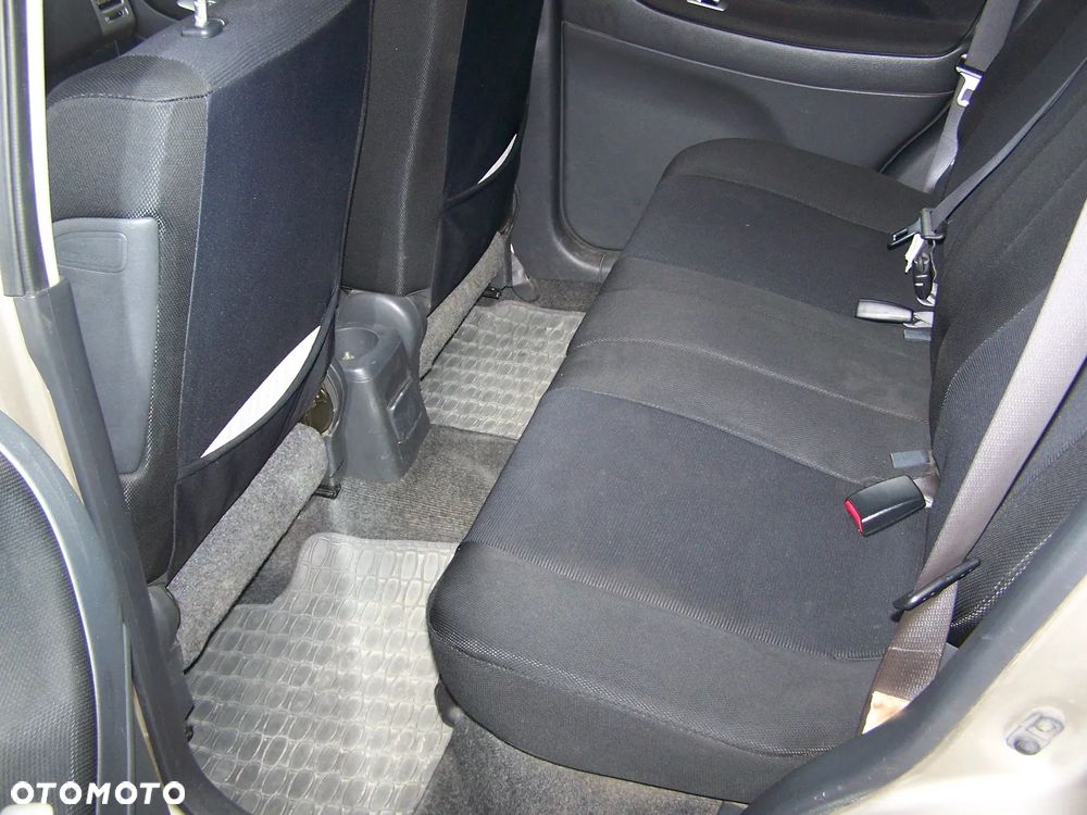 Suzuki Liana 1.6 - 10