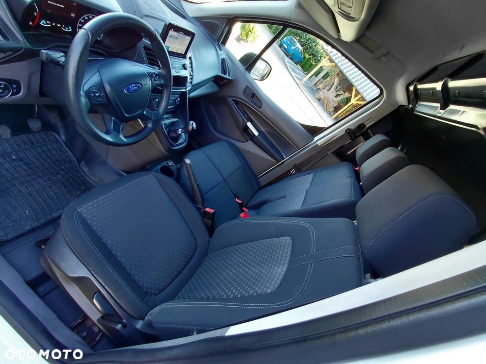 Ford Transit Connect - 18