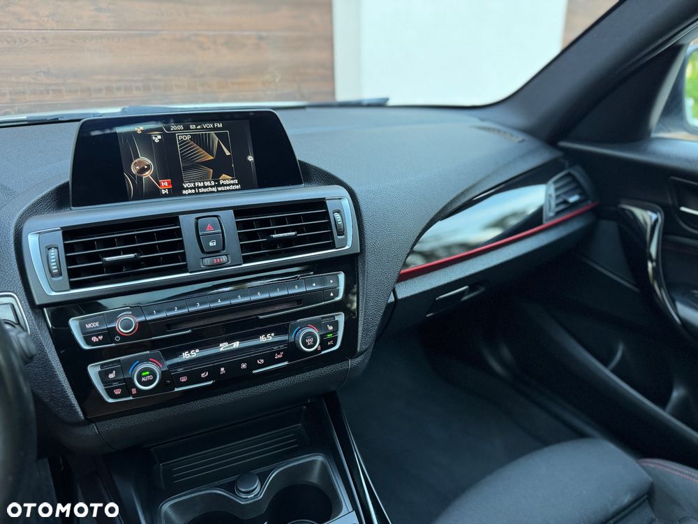 BMW Seria 1 120d Sport Line - 25