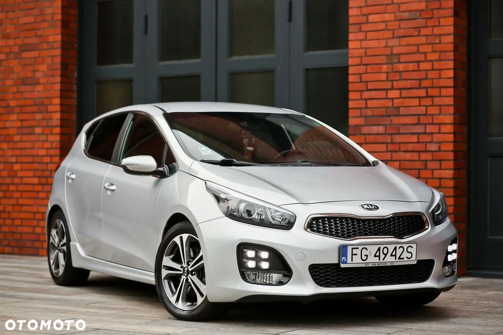 Kia Ceed Cee'd 1.6 CRDi GT Line - 4