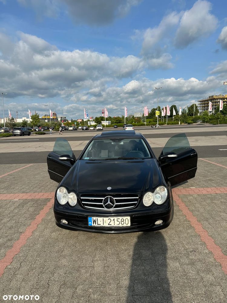 Mercedes-Benz CLK - 12
