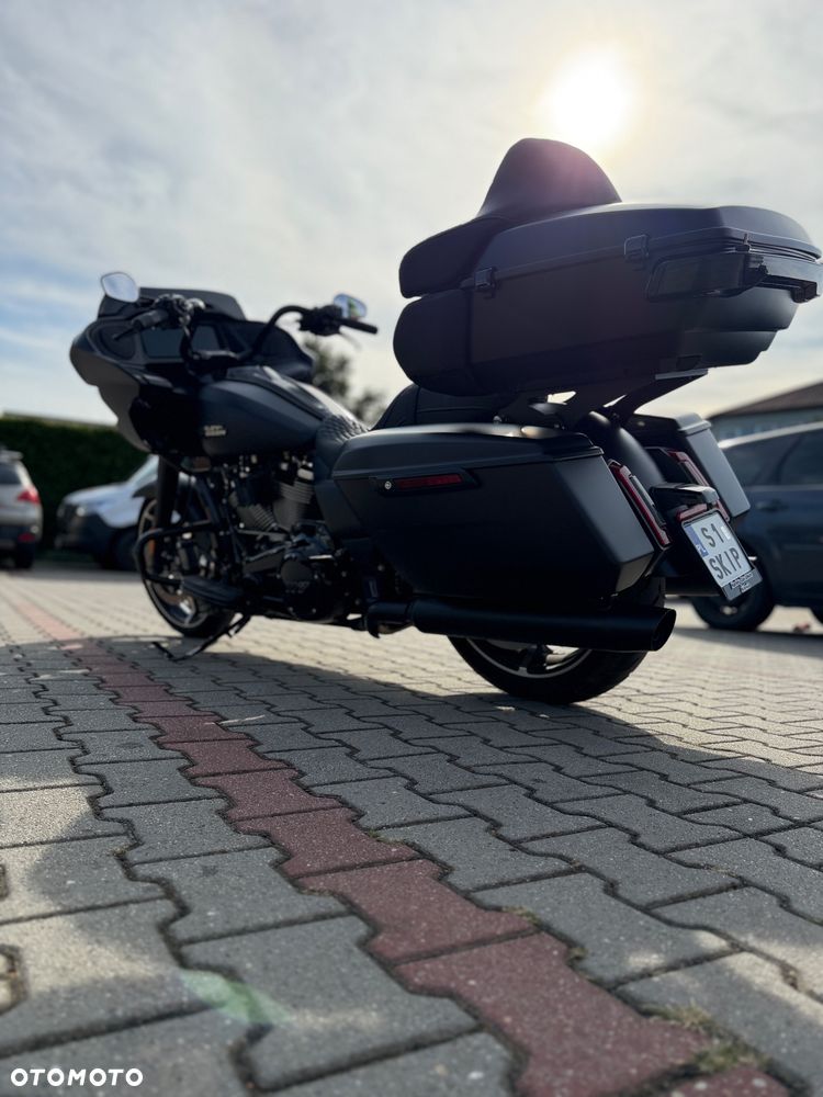 Harley-Davidson CVO Street Glide - 4