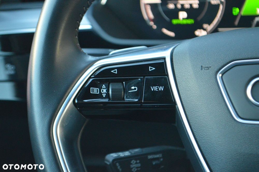Audi e-tron - 12