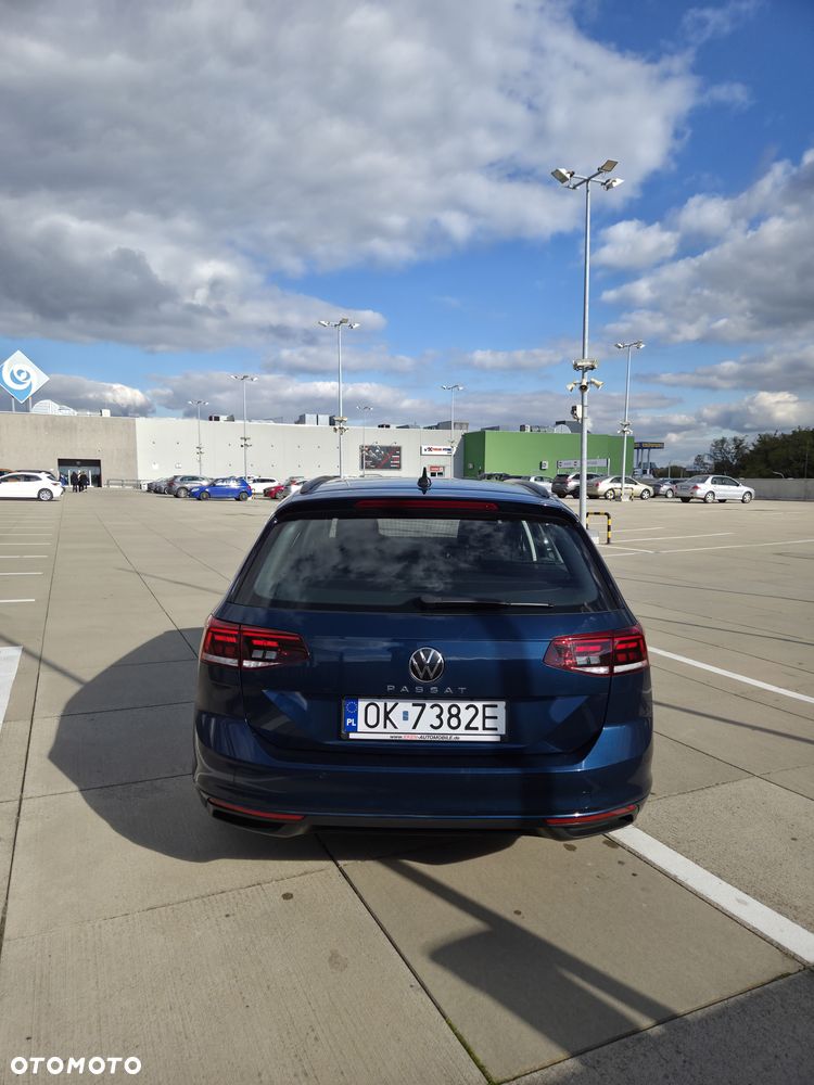 Volkswagen Passat 2.0 TDI SCR Style DSG - 2