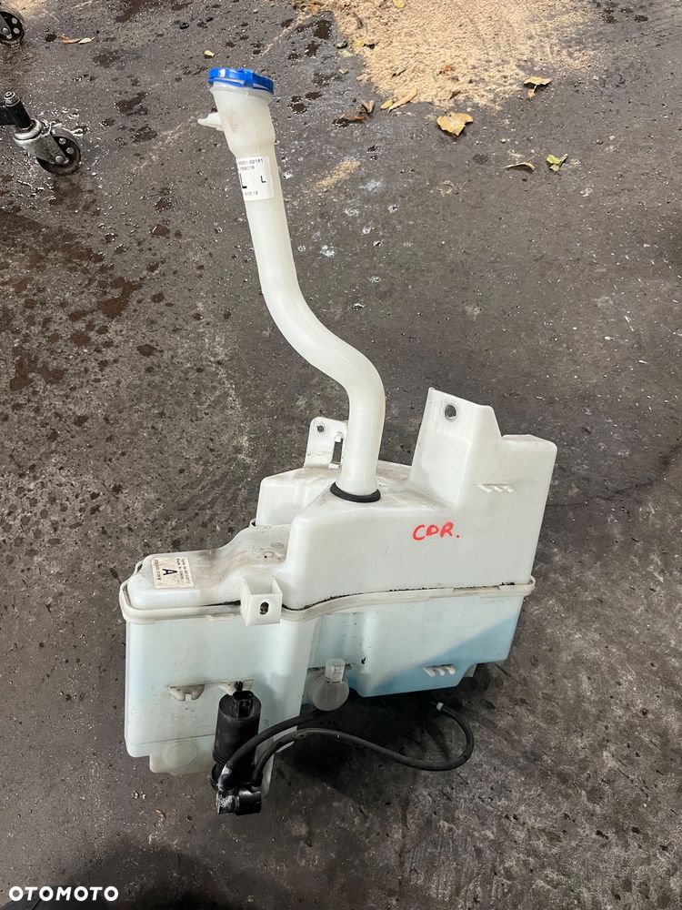 Zbiorniczek spryskiwaczy Toyota Corolla E21 - 1