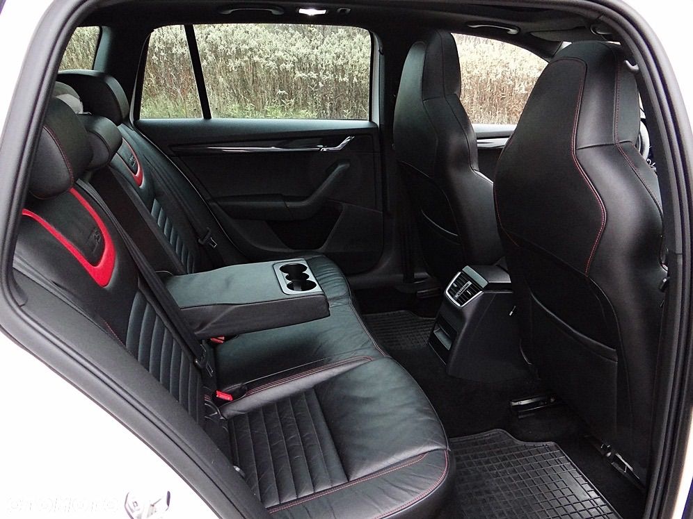 Skoda Octavia ver-2-0-tdi-4x4-rs-challenge-dsg - 27