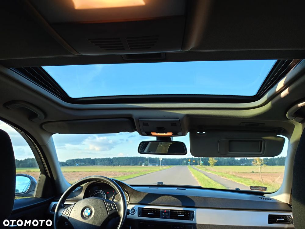 BMW Seria 3 318i - 5